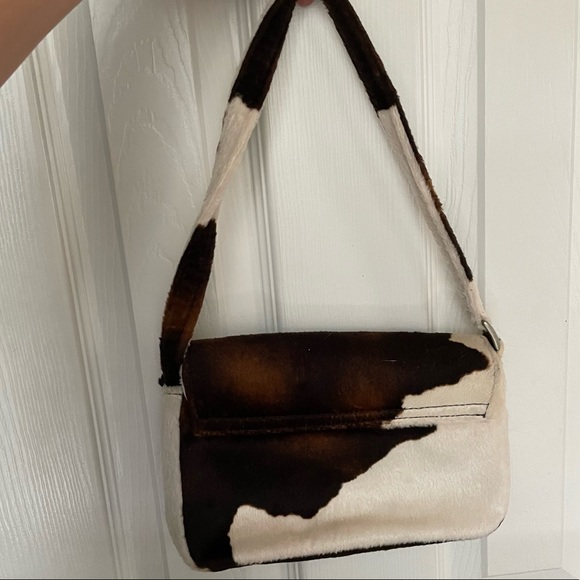 Faux cow hide purse - Picture 2 of 5